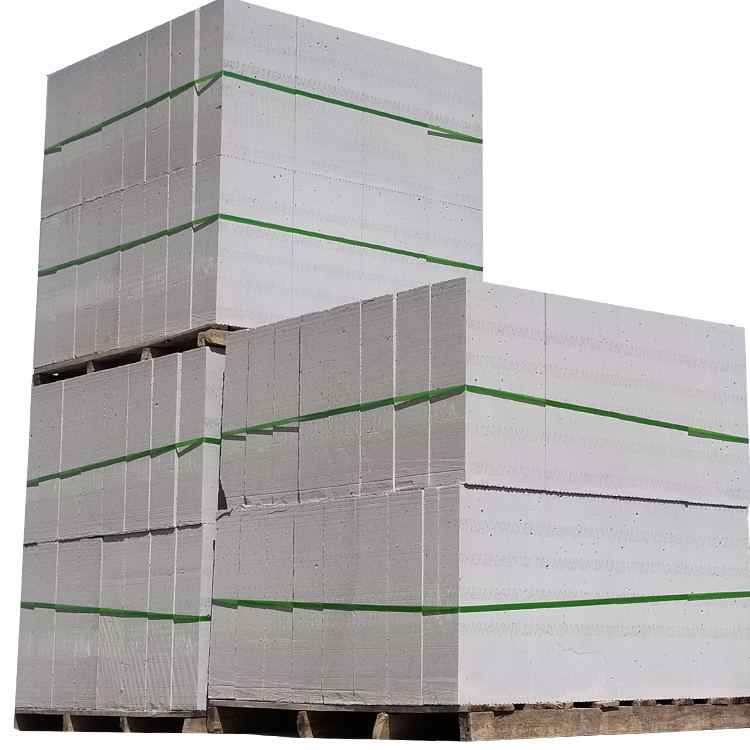 六合改性材料和蒸压制度对冶金渣蒸压加气混凝土砌块性能的影响